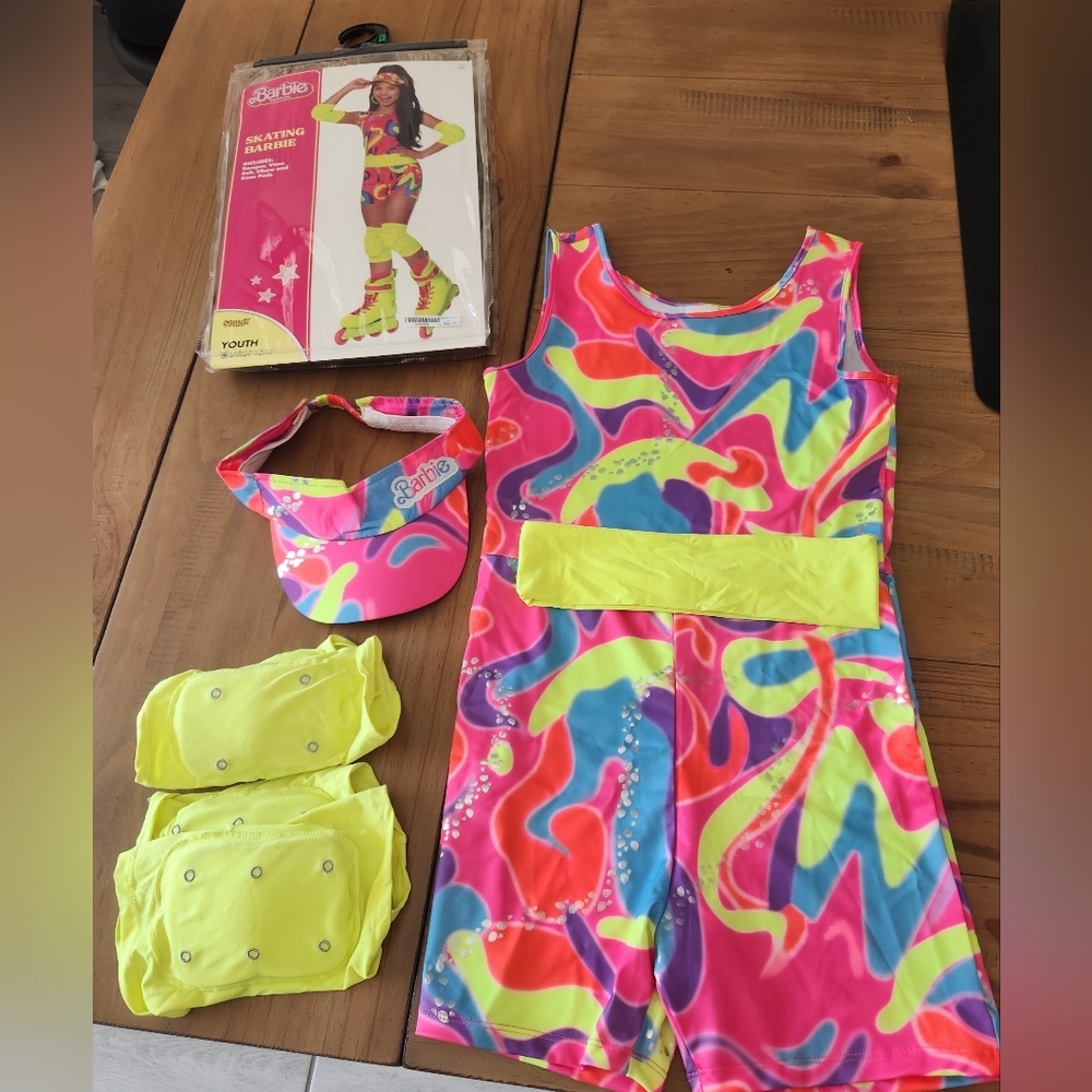 Roller skating Barbie girls size large. 12-14